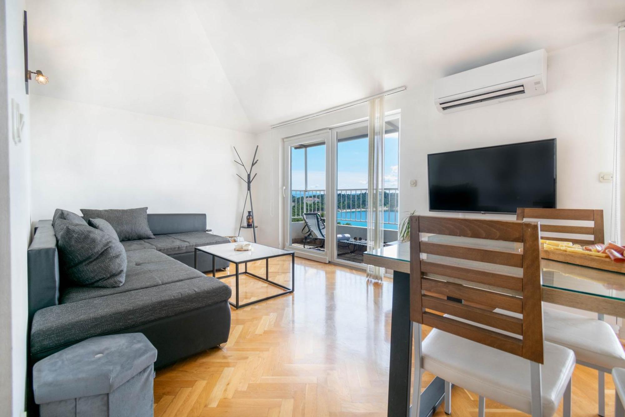 Apartment 30 M From Beach,Makarska,Marija Bagian luar foto