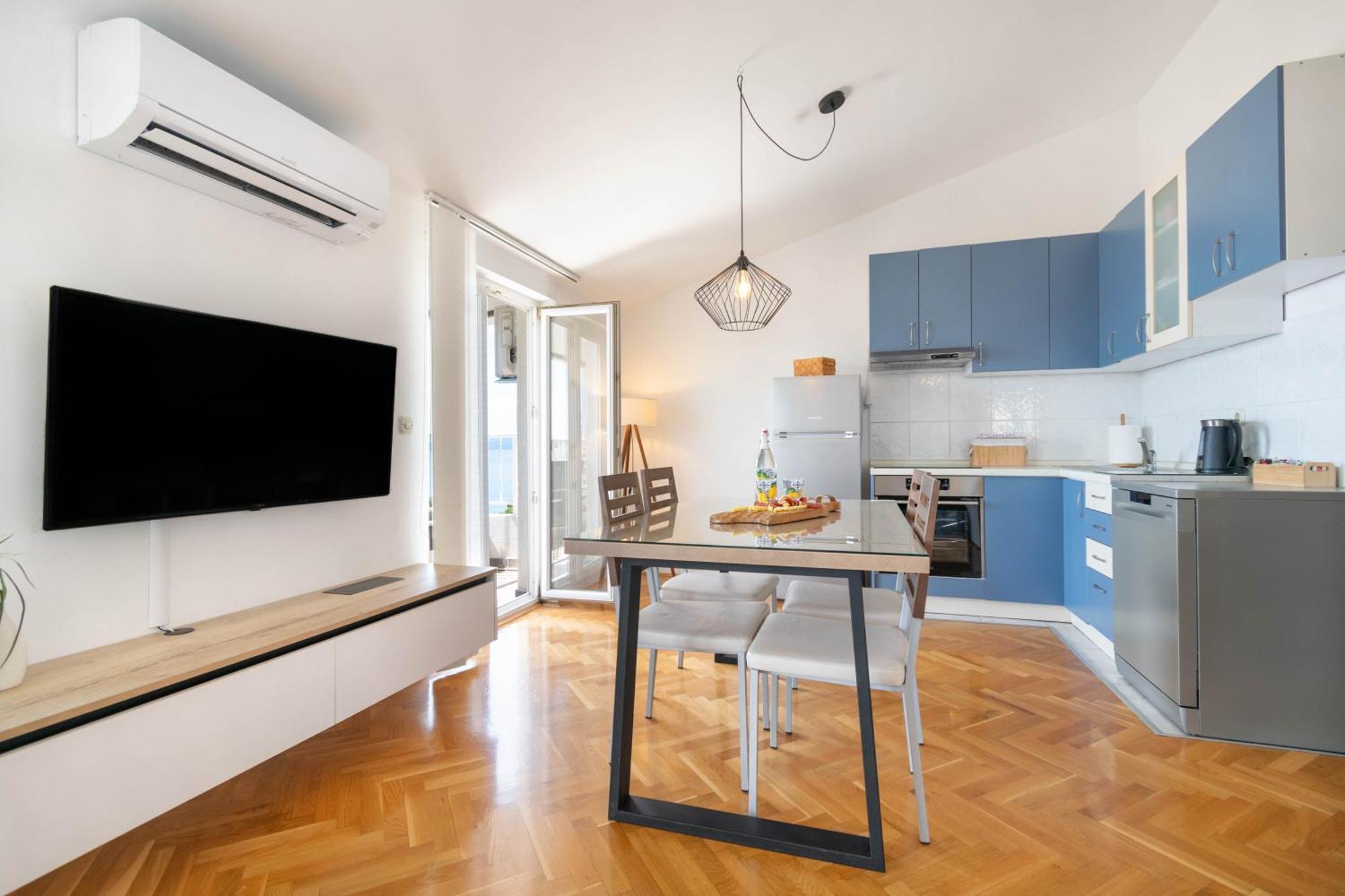 Apartment 30 M From Beach,Makarska,Marija Bagian luar foto