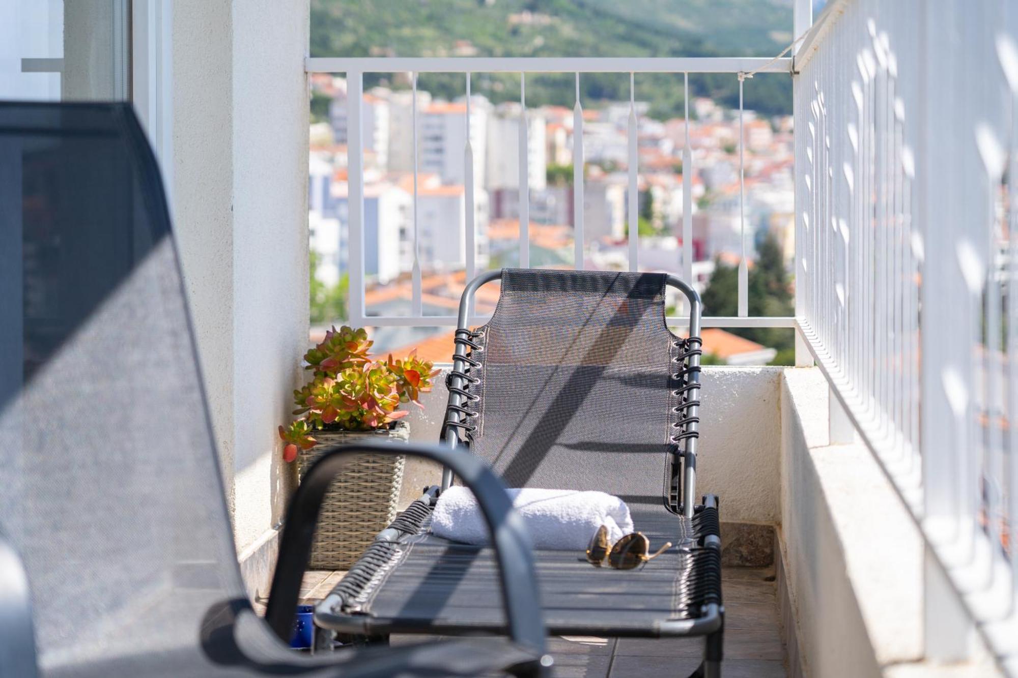 Apartment 30 M From Beach,Makarska,Marija Bagian luar foto