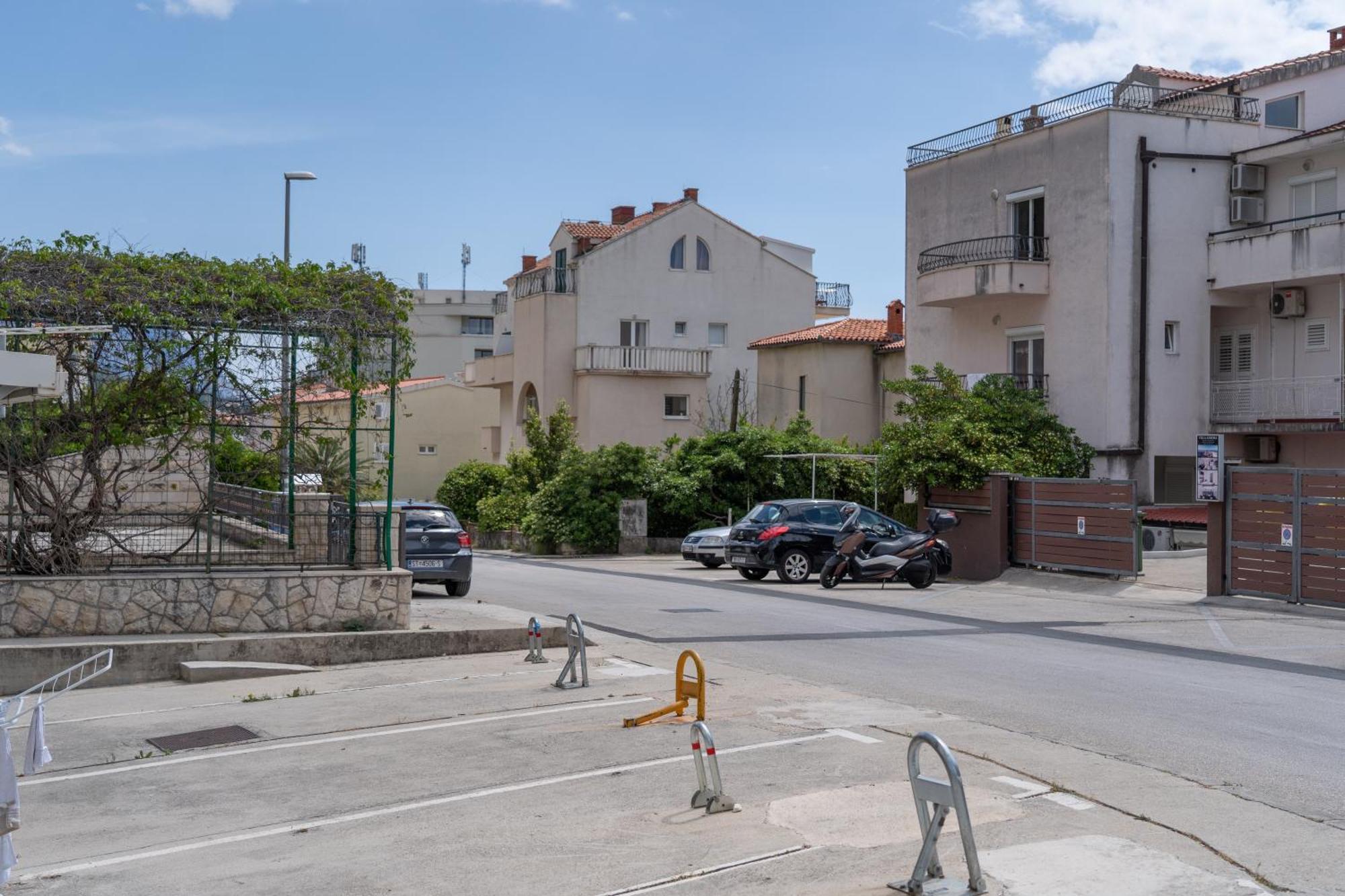 Apartment 30 M From Beach,Makarska,Marija Bagian luar foto