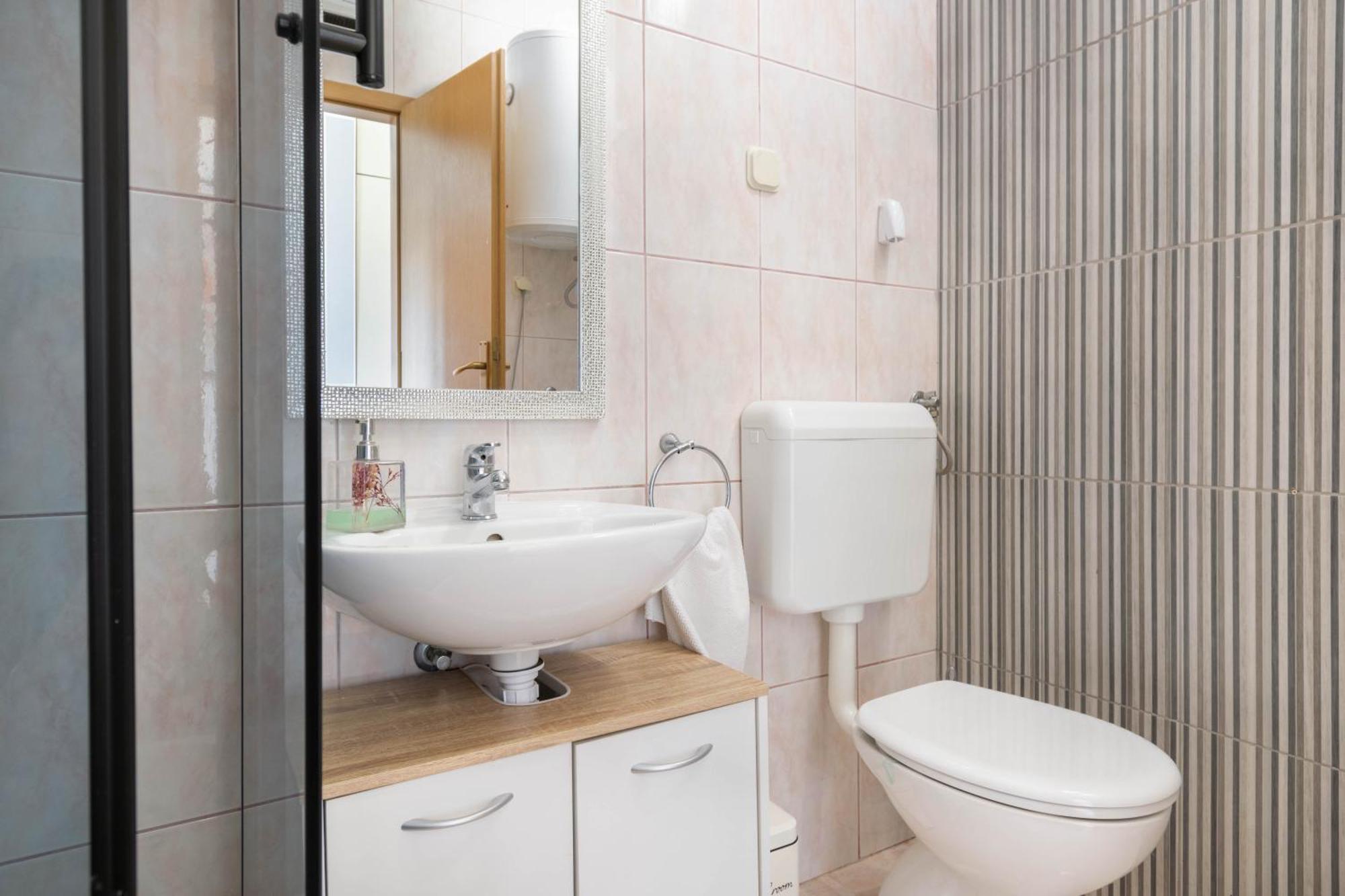 Apartment 30 M From Beach,Makarska,Marija Bagian luar foto